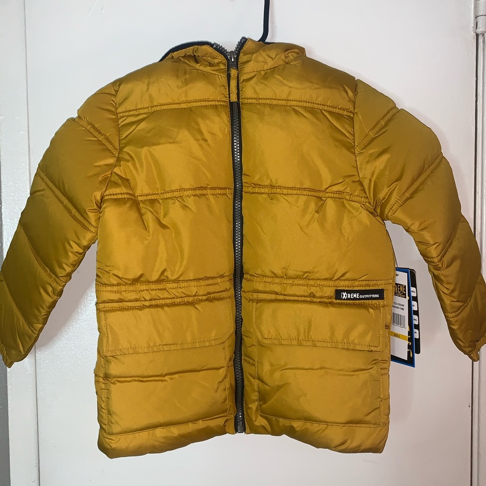 Brand new boys size 5 puffer jacket
